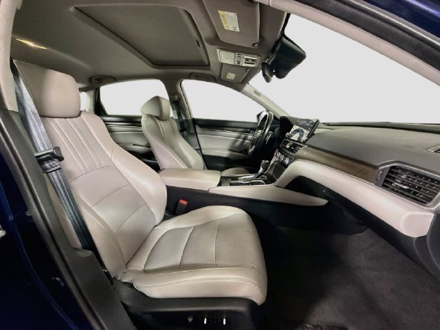 Used 2018 Honda Accord Touring image 28