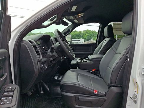 New 2026 RAM 3500 Tradesman AWD/4WD image 9