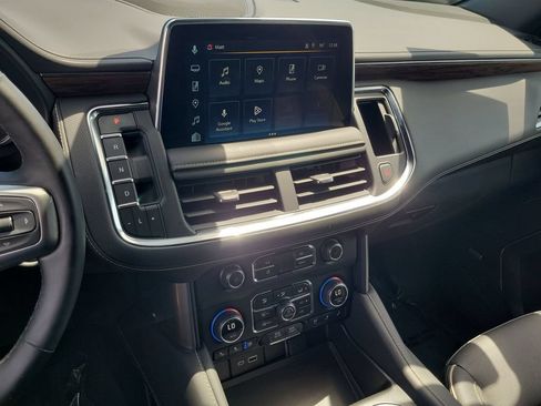 Used 2023 Chevrolet Tahoe Premier AWD/4WD image 13