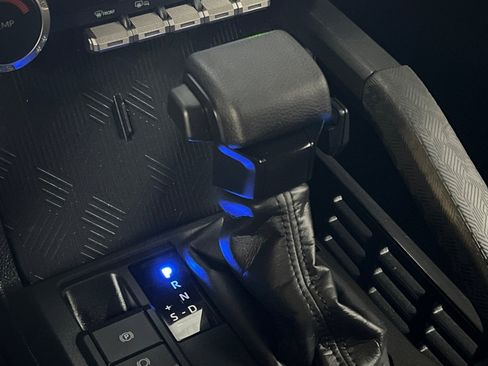 Used 2025 Toyota 4Runner SR5 image 28