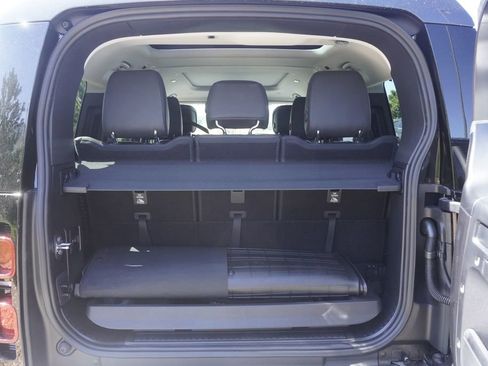 New 2025 Land Rover Defender 130 S image 32