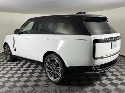 New 2025 Land Rover Range Rover SE image 5