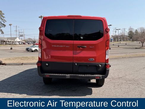 Used 2023 Ford Transit 350 XLT image 4