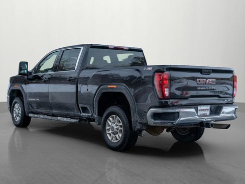 Used 2021 GMC Sierra 2500 SLE w/ SLE Value Package; image 5