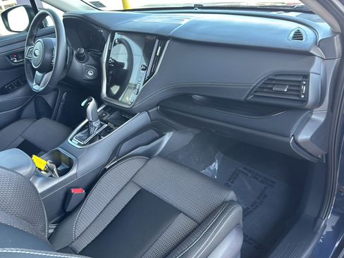 Used 2025 Subaru Outback Premium w/ Popular Package #1A image 11