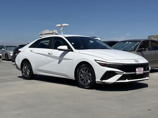 Used 2024 Hyundai Elantra SEL FWD video 2
