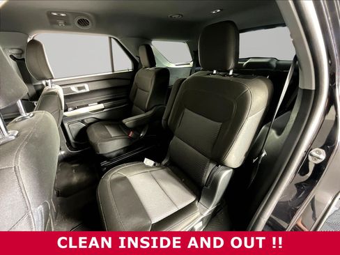Used 2023 Ford Explorer XLT AWD/4WD image 20