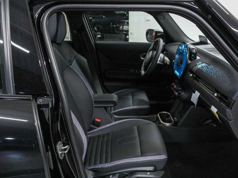 New 2026 MINI Cooper 4-Door Hardtop image 18