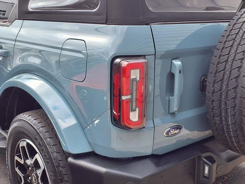 Used 2022 Ford Bronco Outer Banks image 24