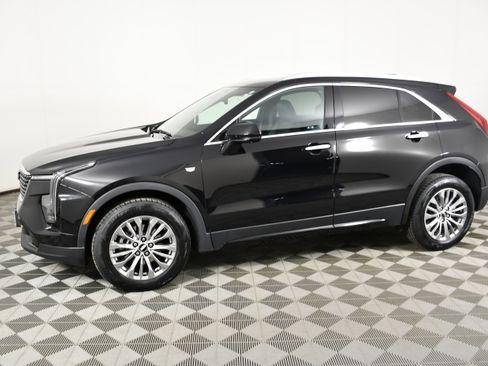 Used 2025 Cadillac XT4 Premium Luxury AWD/4WD image 9