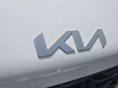 Certified 2026 Kia Sorento LX FWD image 5