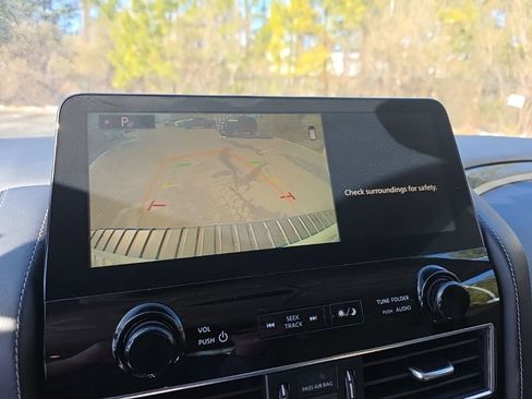 Used 2023 Nissan Armada SV image 26