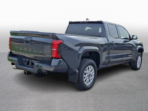 Used 2025 Toyota Tacoma SR5 AWD/4WD image 4