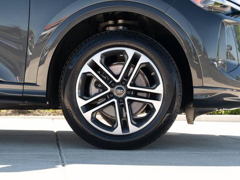 Certified 2025 Audi Q5 Premium w/ Premium Plus AWD/4WD image 32