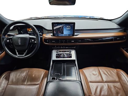 Used 2020 Lincoln Aviator Reserve w/ Elements Package Plus image 9