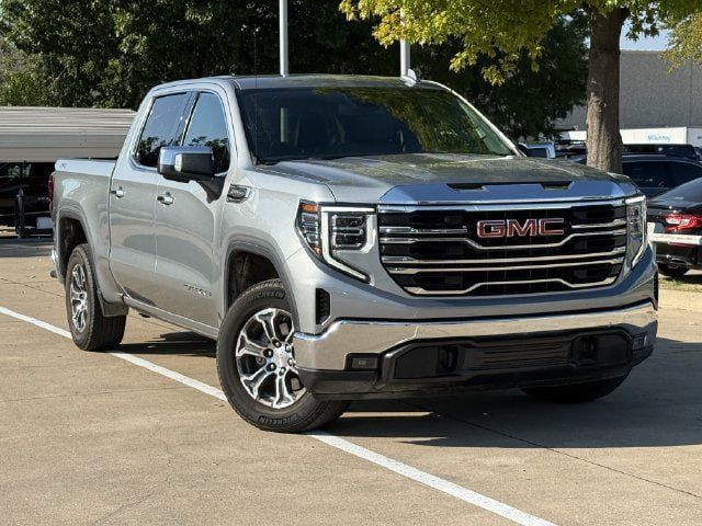 Used 2025 GMC Sierra 1500 SLT AWD/4WD image 2