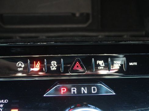 Used 2022 Jeep Wagoneer Series II image 39