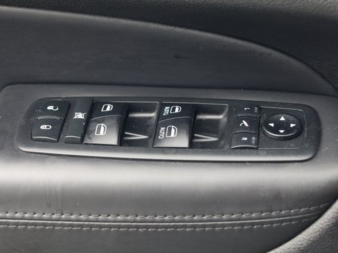 Used 2019 Jeep Grand Cherokee High Altitude AWD/4WD image 13