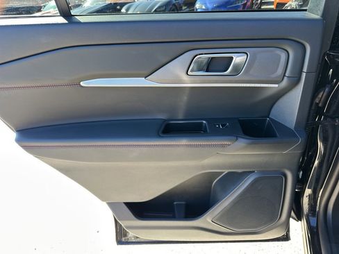 Used 2025 Ford Explorer ST-Line w/ ST-Line Street Pack image 29