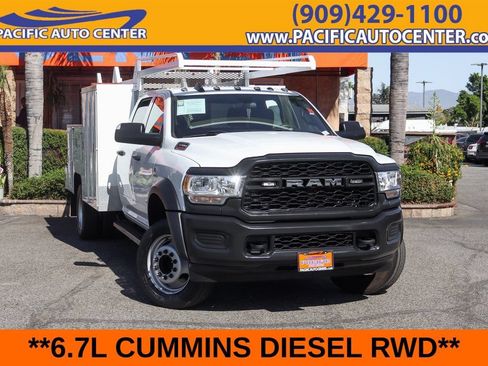 Used 2021 RAM 5500 Tradesman w/ Max Tow Package RWD image 1
