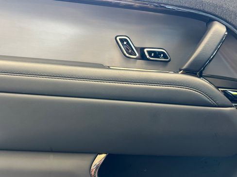 Used 2023 Land Rover Range Rover Sport SE Dynamic image 11