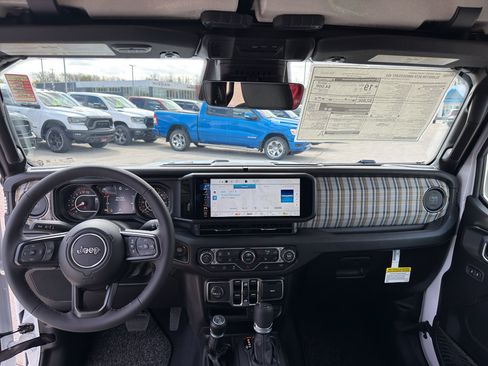 New 2026 Jeep Gladiator Sport AWD/4WD image 32