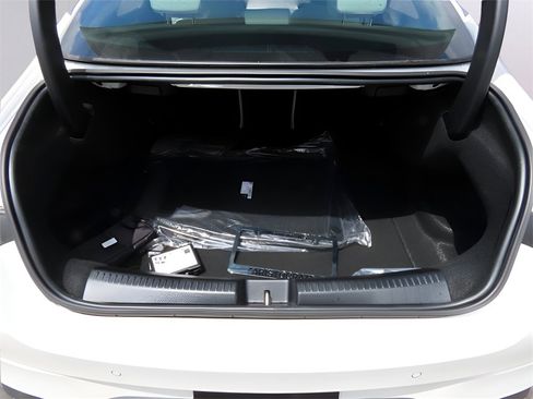 New 2025 Mercedes-Benz CLA 250 4MATIC image 38