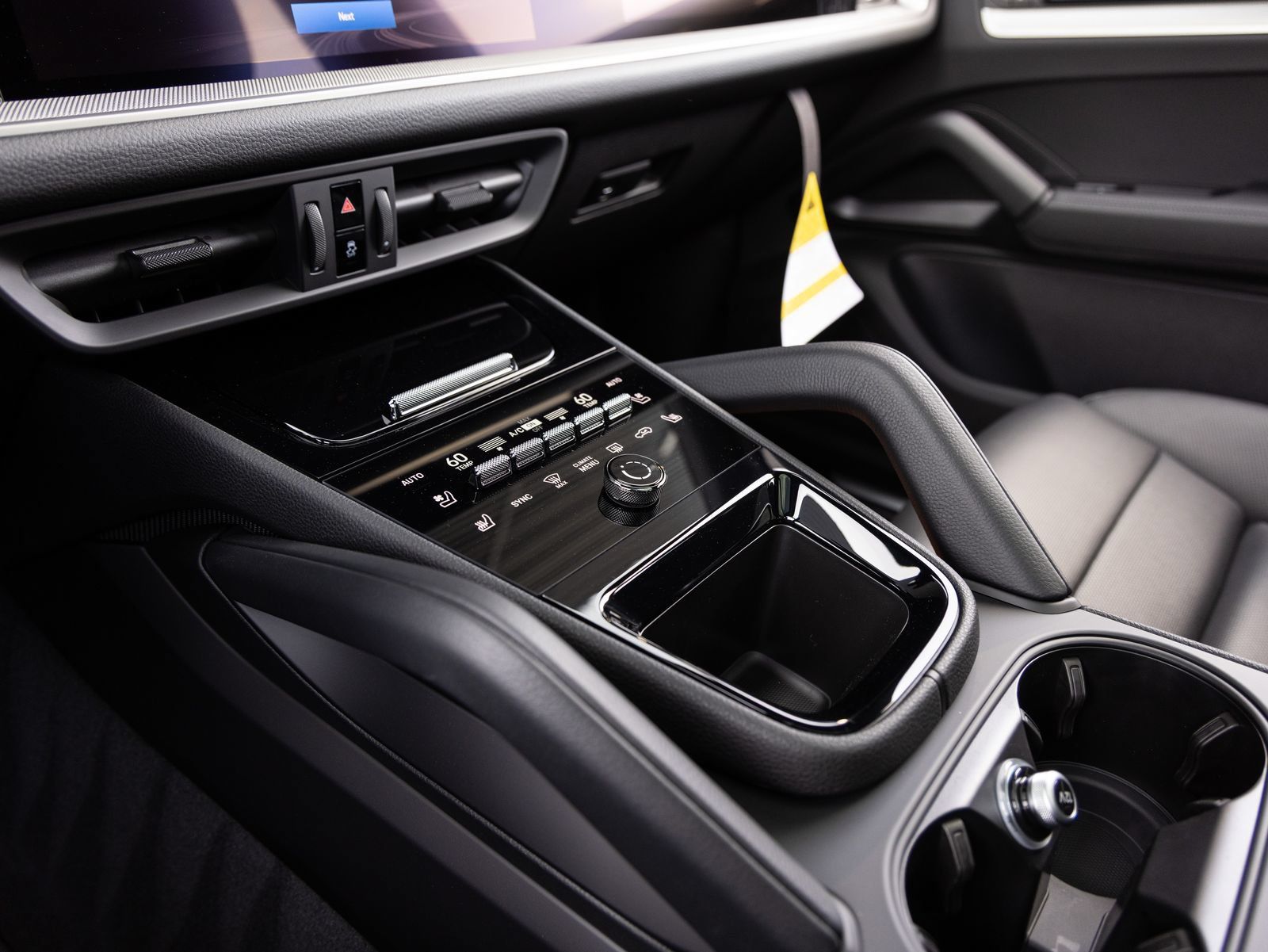 Certified 2026 Porsche Cayenne AWD/4WD image 18