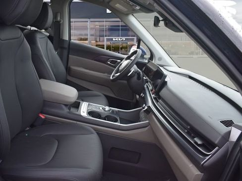 New 2026 Kia Carnival LXS image 13