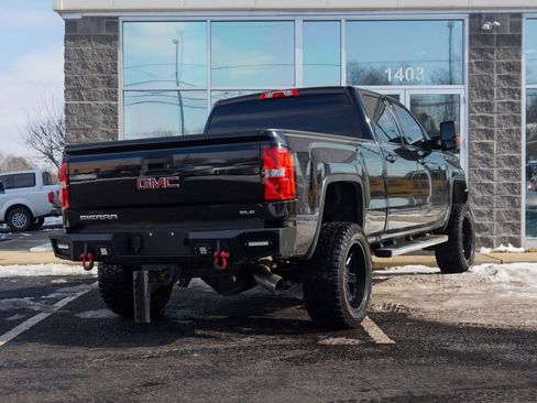 Used 2018 GMC Sierra 2500 SLE image 3