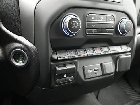 Used 2024 Chevrolet Silverado 2500 Custom w/ Custom Value Package image 28