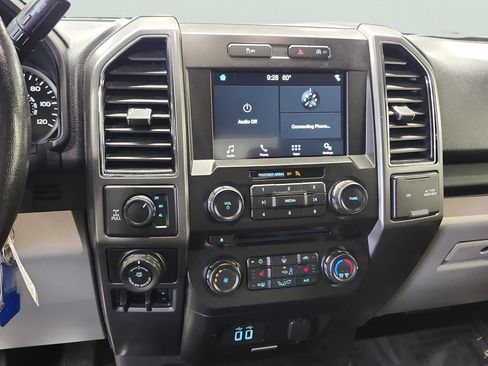 Used 2018 Ford F150 XLT w/ Equipment Group 302A Luxury AWD/4WD image 22