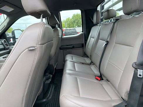 Used 2021 Ford F250 XL w/ Power Equipment Group RWD image 27