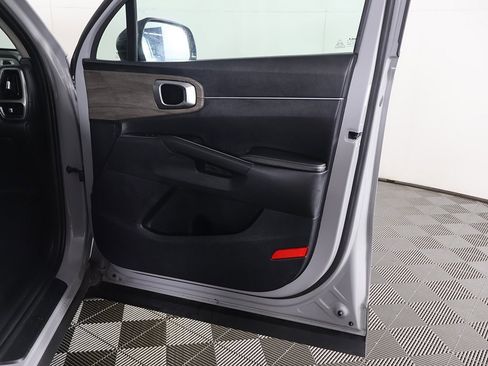 Used 2023 Kia Sorento S w/ Panoramic Sunroof Package image 24