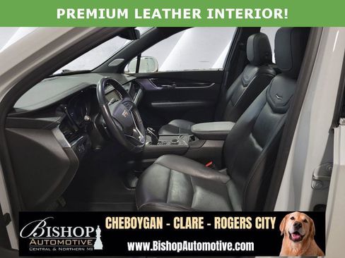 Used 2020 Cadillac XT6 Premium Luxury image 9