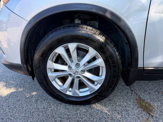 Used 2016 Nissan Rogue SV AWD/4WD image 27