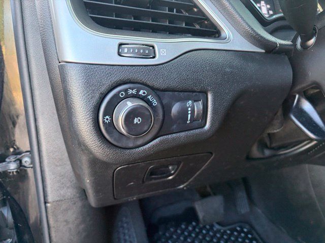 Used 2022 Jeep Cherokee Latitude w/ Trailer Tow Group AWD/4WD image 27