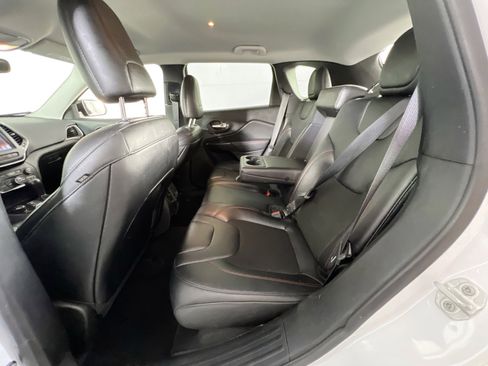 Used 2022 Jeep Cherokee Trailhawk w/ Trailer Tow Group image 23