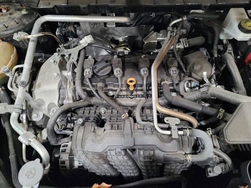 Used 2022 Mitsubishi Outlander SE image 30