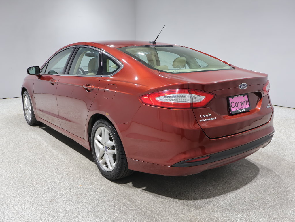 Used 2014 Ford Fusion SE w/ Equipment Group 202A FWD image 5