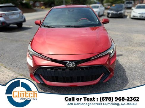 Used 2019 Toyota Corolla Hatchback w/ SE Option Package FWD image 2