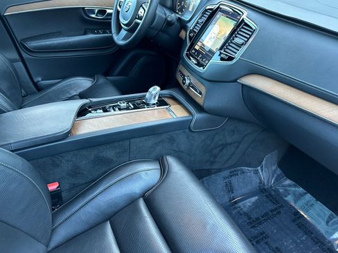 Used 2017 Volvo XC90 T8 Inscription w/ Vision Package image 19
