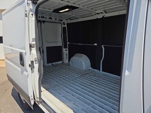 Used 2025 RAM ProMaster 2500 w/ Convenience Group FWD image 27
