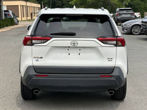 Used 2022 Toyota RAV4 XLE AWD/4WD image 7