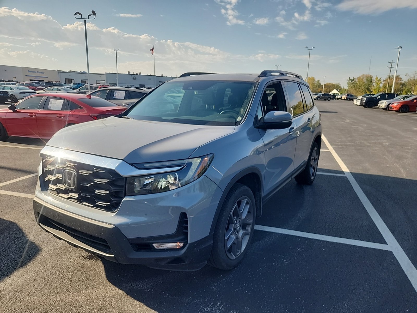 Used 2023 Honda Passport EX-L image 2