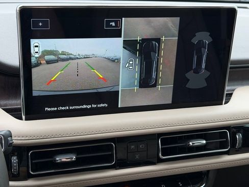 Used 2022 Lincoln Nautilus Reserve w/ Equipment Group 201A image 17