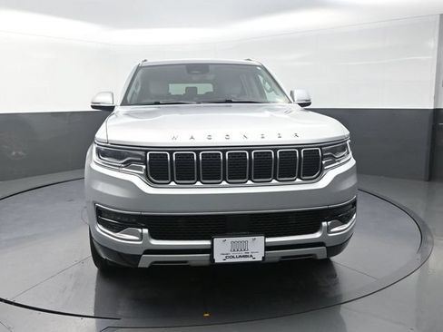 Used 2022 Jeep Wagoneer Series II AWD/4WD image 4