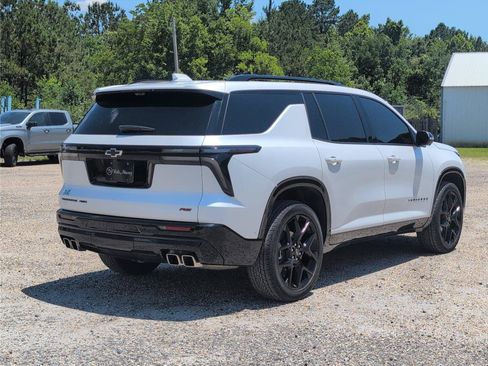Used 2024 Chevrolet Traverse RS w/ LPO, Floor Liner Package AWD/4WD image 7