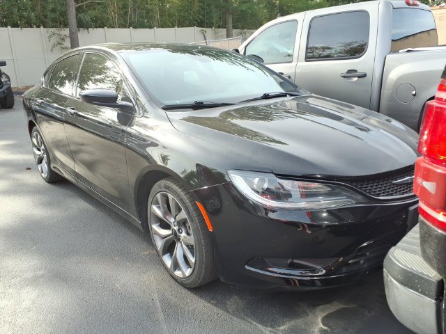 Used 2015 Chrysler 200 S w/ Navigation & Sound Group I FWD image 5