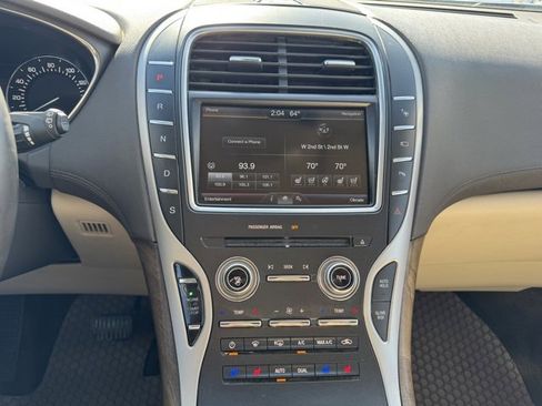 Used 2016 Lincoln MKX Reserve w/ Technology Package image 25